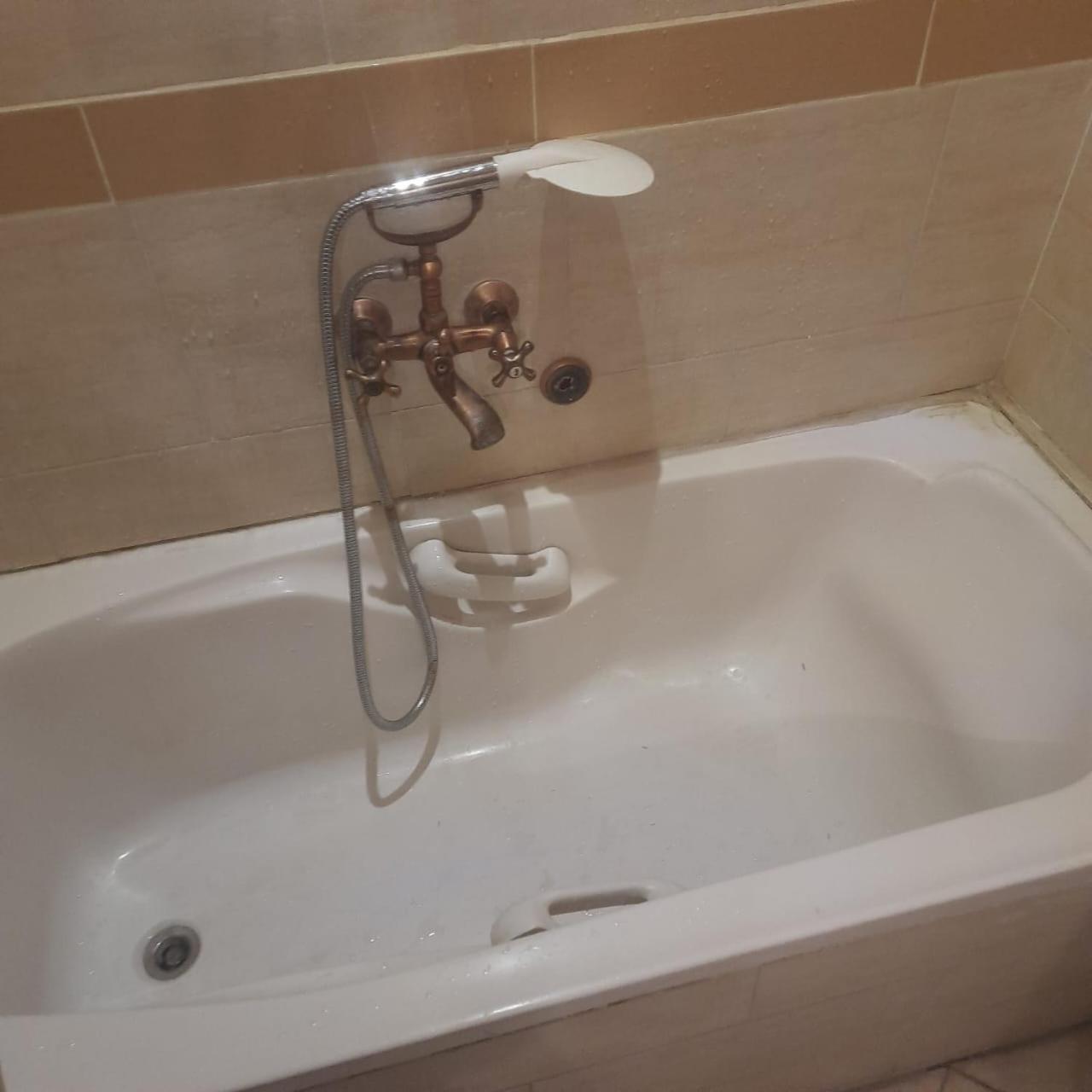 Fully Equipped , 3 Bedroom ,centrally Located Flat In Mohandsseen Apartment Kairo