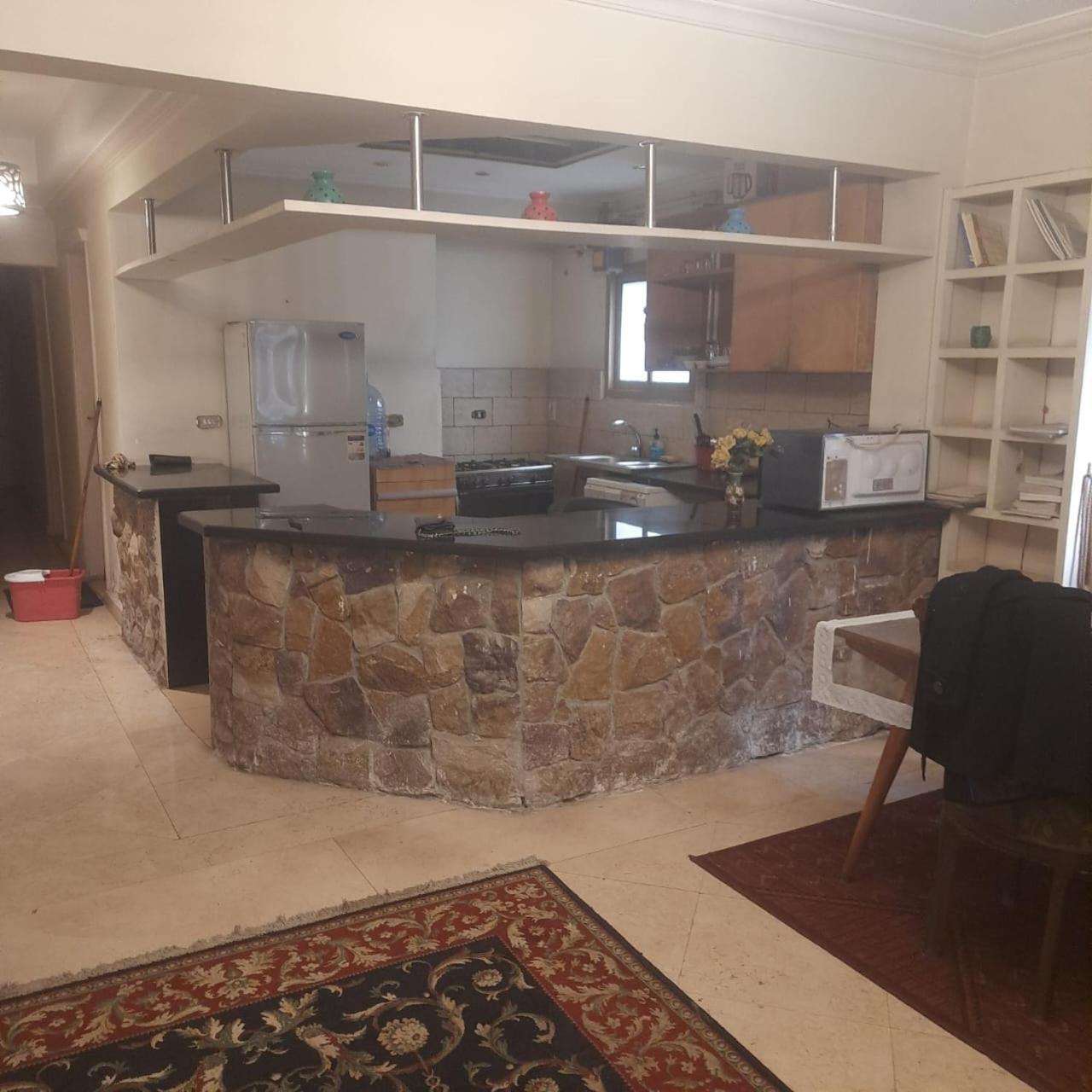 Apartment Fully Equipped , 3 Bedroom ,centrally Located Flat In Mohandsseen Kairo